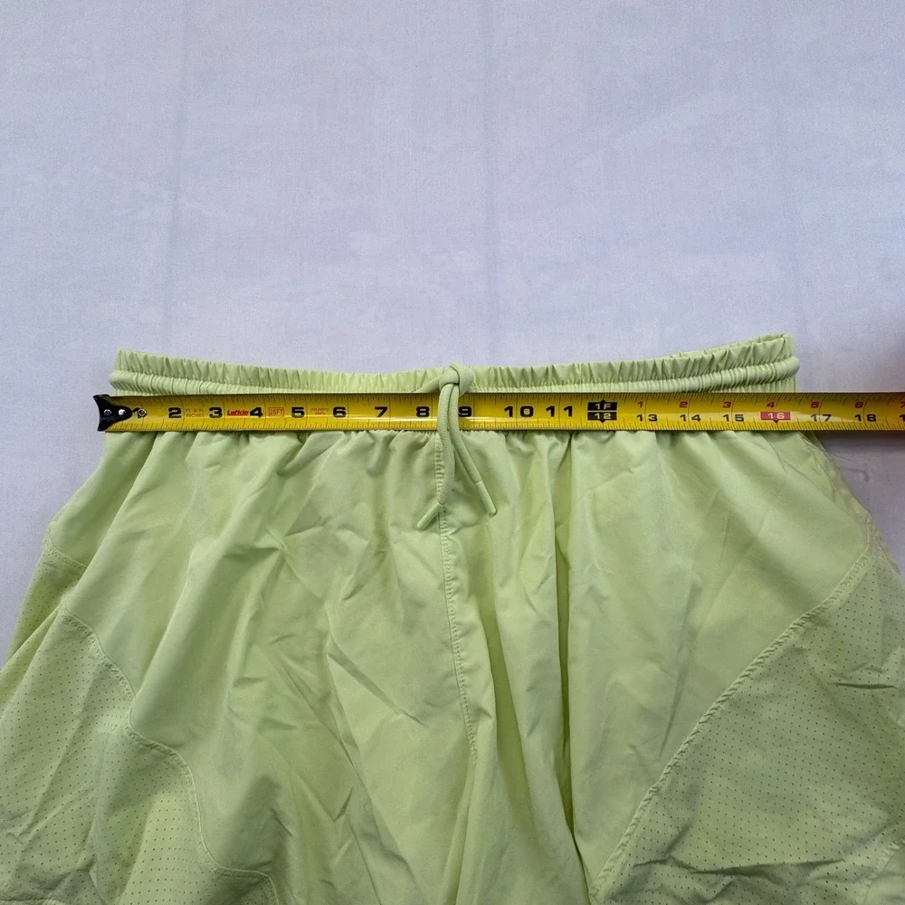 Mondetta Athletic Running Shorts Womens Large Green Performance Luxury Stretch